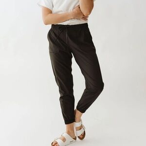 NWT Size XL - Albion Fit - Jetsetters jogger